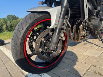 Yamaha FZ6 S2 najeto jen 15 tis km - top stav - 16