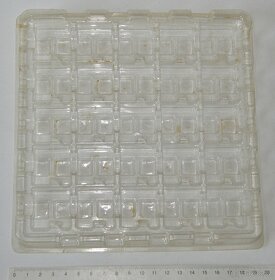Plastová plata pro drobné součástky, materiál - 16
