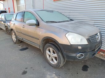 Nissan Qashqai 2010 2,0DCi 110kW havar. DILY z AUTA - 16