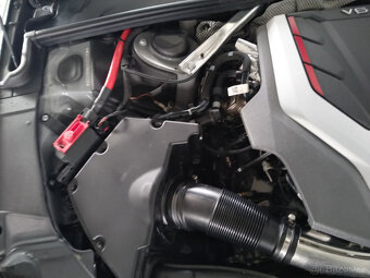 nový model Audi RS4 r.2022 21tiskm záruka 1/2027 - 16
