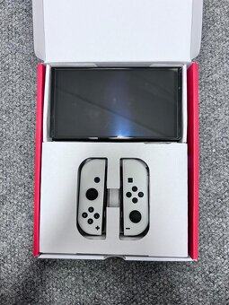 Nintendo Switch Pokémon Let’s Go Pikachu & Eevee Limited Edi - 16