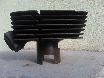 čz 125/175 476/477 - nádrž a držák oilmasteru,blatníky,válec - 16