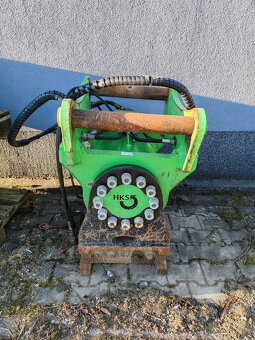 Pásové rypadlo VOLVO EC250ENL - 16