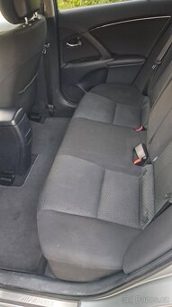 Toyota Avensis Kombi ADT270 - 16