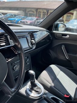 Volkswagen Beetle 2.0 TDI-DSG, rok 2013 - 16