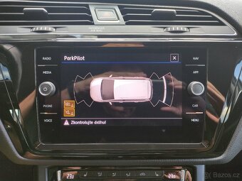 VW Touran DSG HIGHLINE LED ACC NAVI VYHŘ.SEDAČKY TAŽNÉ - 16