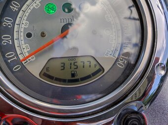 Kawasaki vn 2000 - 16