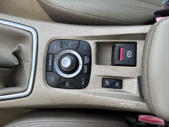 Renault Laguna 2,0 DCI 127 KW INITIALE - 16