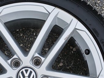 Zimní orig alu kola VW Golf 7 GTD, GTi 225/45/17 vzorek 8mm - 16