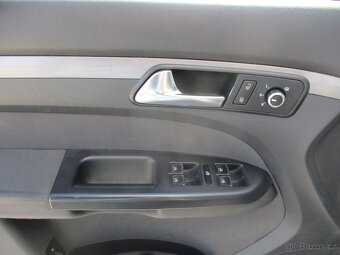 VW TOURAN 1,4CGI 110KW CNG bez koroze 05/2011 - 16