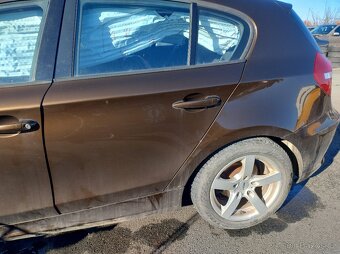 BMW E87 116D 2010 85kW 2,0d KRASNY, malo KM, DILY - 16