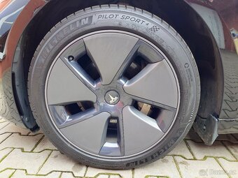 Tesla Model 3 2023 Dual Motor Long Range 366 kW - 16