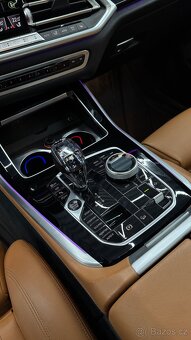 BMW X5 30d xDrive,G05,M paket,ČR,DPH,Výbava,Webasto,Měchy - 16