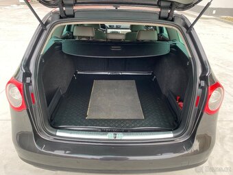 Volkswagen Passat Variant 2.0 TDI Highline - 16