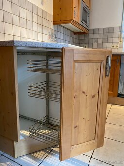 kuchyňská linka se spotřebiči z Německa - 16