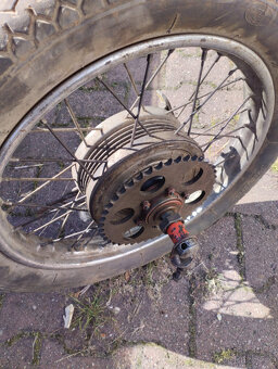 Ráfky , kola , bubny , štíty - 16