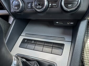 Škoda Octavia 1,6 TDI 77 KW STK TAŽNÉ - 16