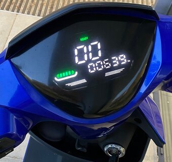 Elektroskutr bez ŘP Elektropower Nova M3 - 16
