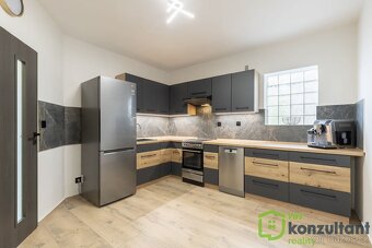 Prodej rodinného domu se dvěma samostatnými byty 214 m² Brno - 16