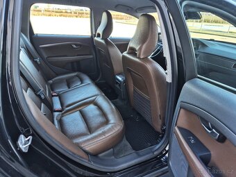 VOLVO XC70 2.4D 133KW 5 VÁLEC 1 MAJITEL AUTOMAT 4x4 XENON - 16