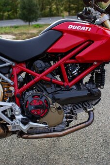 Ducati Hypermotard 1100S - 16