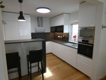 Prodej RD 5+1 Rajhrad u Brna, klimatizace, bazén - 16