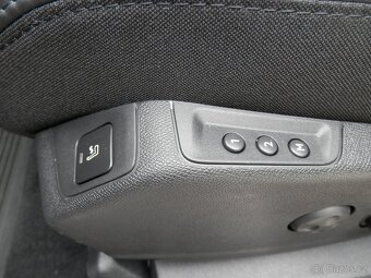 Peugeot 3008 2.0HDi GTline, Panorama, Max výbava - 16