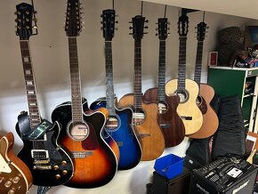 Ukulele konceetni, cestovni / spanelska kytara a dreadnougt - 16