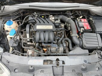 Seat Leon 1.6 75kw 2008 servisní kniha 149t/km - 16