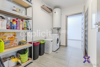 Prodej rodinného domu 4+kk 204 m2, pozemek 465 m2  - Blatnic - 16