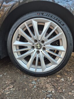 BMW 525d V6 150kW SEDAN ALU R19 SERVIS - 16