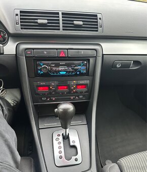 Audi A4 B7 2.0 tdi 103 kw - 16