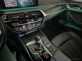 BMW Řada 5,  520d,M-PAKET,LASER,KUŽE,ZARUKA - 16