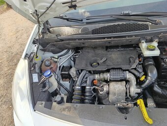 Peugeot Partner 1.6 HDi rozvody tažné klima - 16