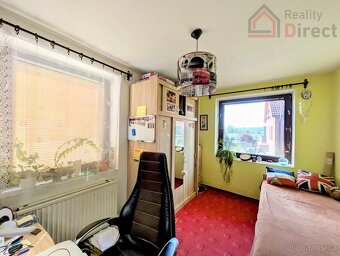 Prostorný rodinný dům 5+1 se zahradou, terasou a bazénem – D - 16