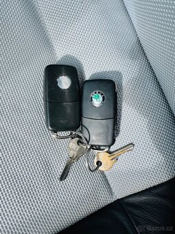 Škoda Octavia RS 1.8t 132kw originál Top Stav - 16