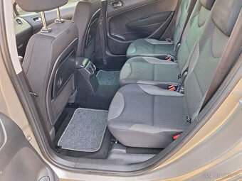 Peugeot 308 SW 7místné - 16