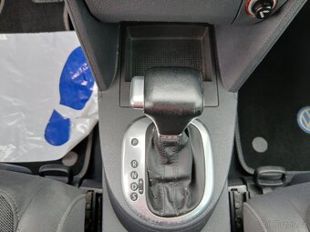 VW Touran, 2.0 TDI, DSG, Xenon, tažné - 16