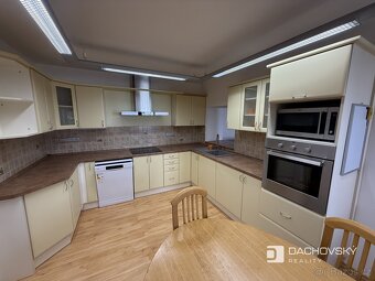 Pronájem rodinného domu 191 m², pozemek 400 m² - 16