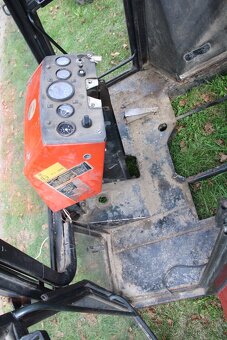 Zetor crystal 8111 8145 kabina pěkný stav - 16