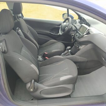 Peugeot 208 1.2 benzín 60kw, poctivých 136tkm, klima - 16