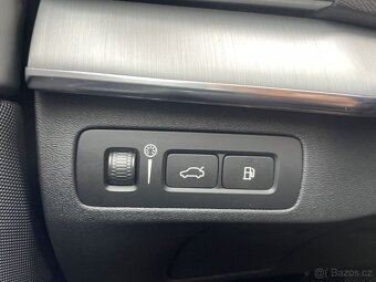Volvo XC90 PLUG-IN HYBRID T8 Recharge Inscription, Tažné - 16