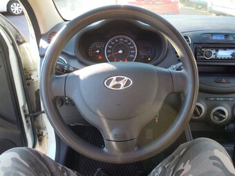 Hyundai i10 1.1i 68koní r.v.10/2011 vč. DPH - 16