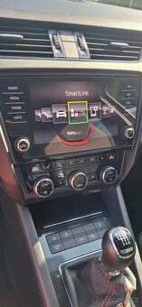 Škoda Octavia 3 rs 2.0 Tsi Challenge - 16