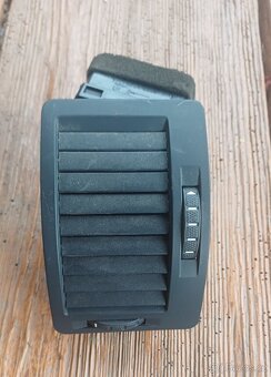 Škoda Octavia rámeček vedení vzduchu - 16