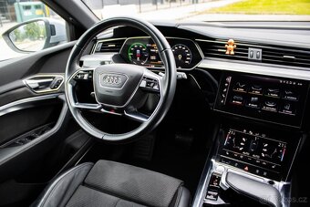 Audi E-tron 55 quattro Advanced 2019 - 16