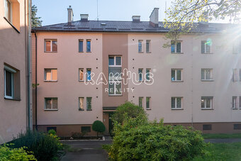 Pronájem zrekonstruovaného bytu 3+kk ( 58m2) s balkónem, uli - 16