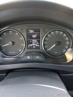 Škoda Rapid sedan,1,2tsi/63kw,2013,Česká republika - 16