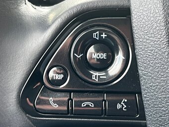 Toyota PRIUS 1.8i Hybrid Led kamera model 2021 - 21%DPH - 16