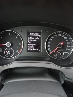 VW Sharan 7 místný - 16